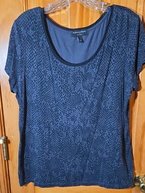 Banana Republic Women's Black Snake-Print Short Sleeve Scoop Neck Tee